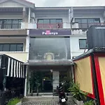 Petunya Phuket Guest House