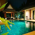 Champagne Pool Villa