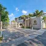 Luxurious Beachfront Penthouse