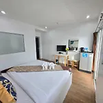 Happy 99 Guest House