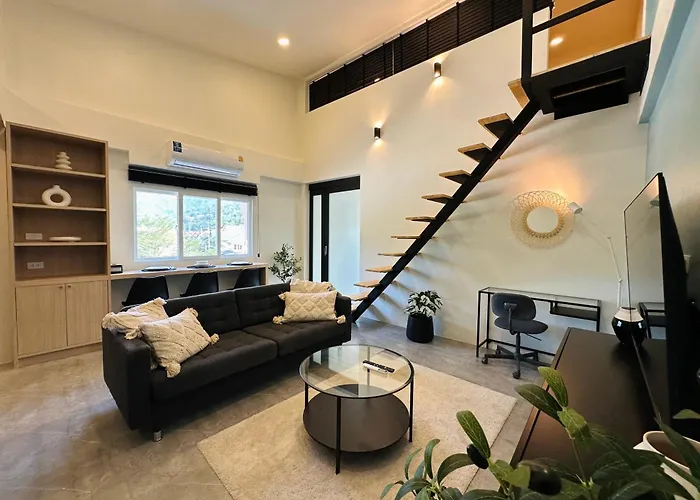 Gloria\'S Home