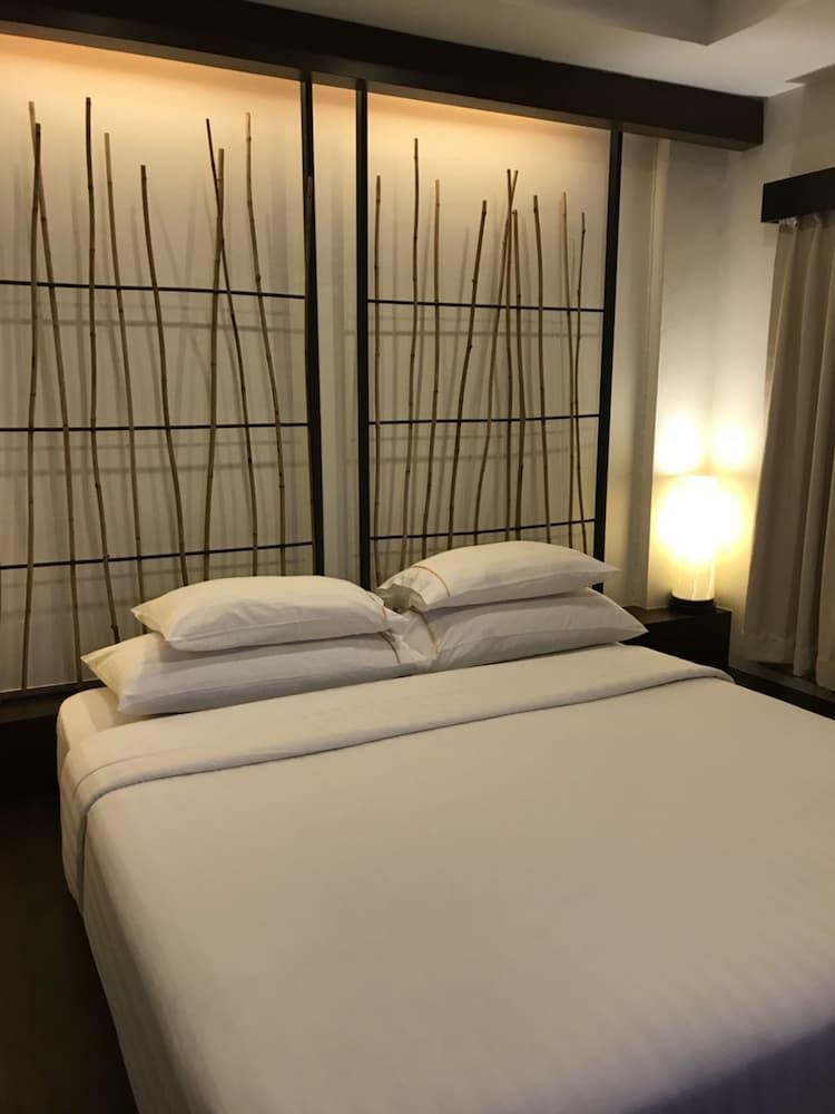 Bamboo House Phuket Hotel Karon