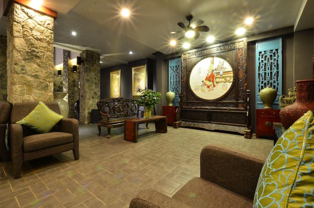 Lap Roi Beachfront By Shanaya Resort