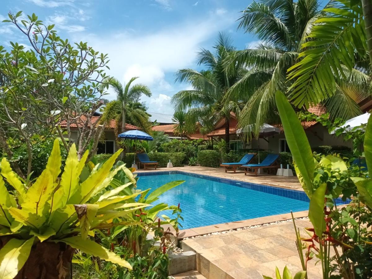 Resort Bangtao Varee