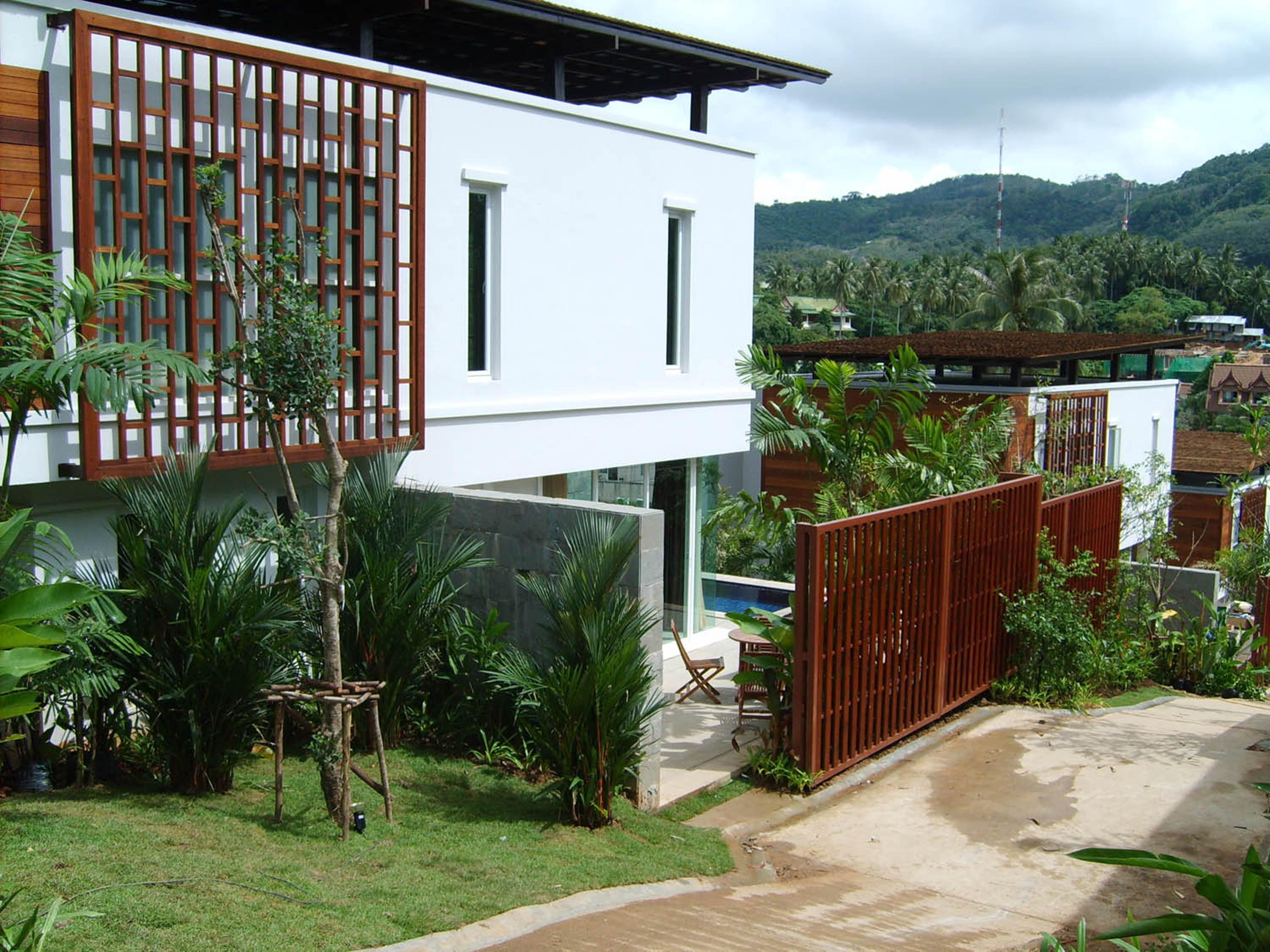 Peach Blossom & Pool - Sha Hotel 4*