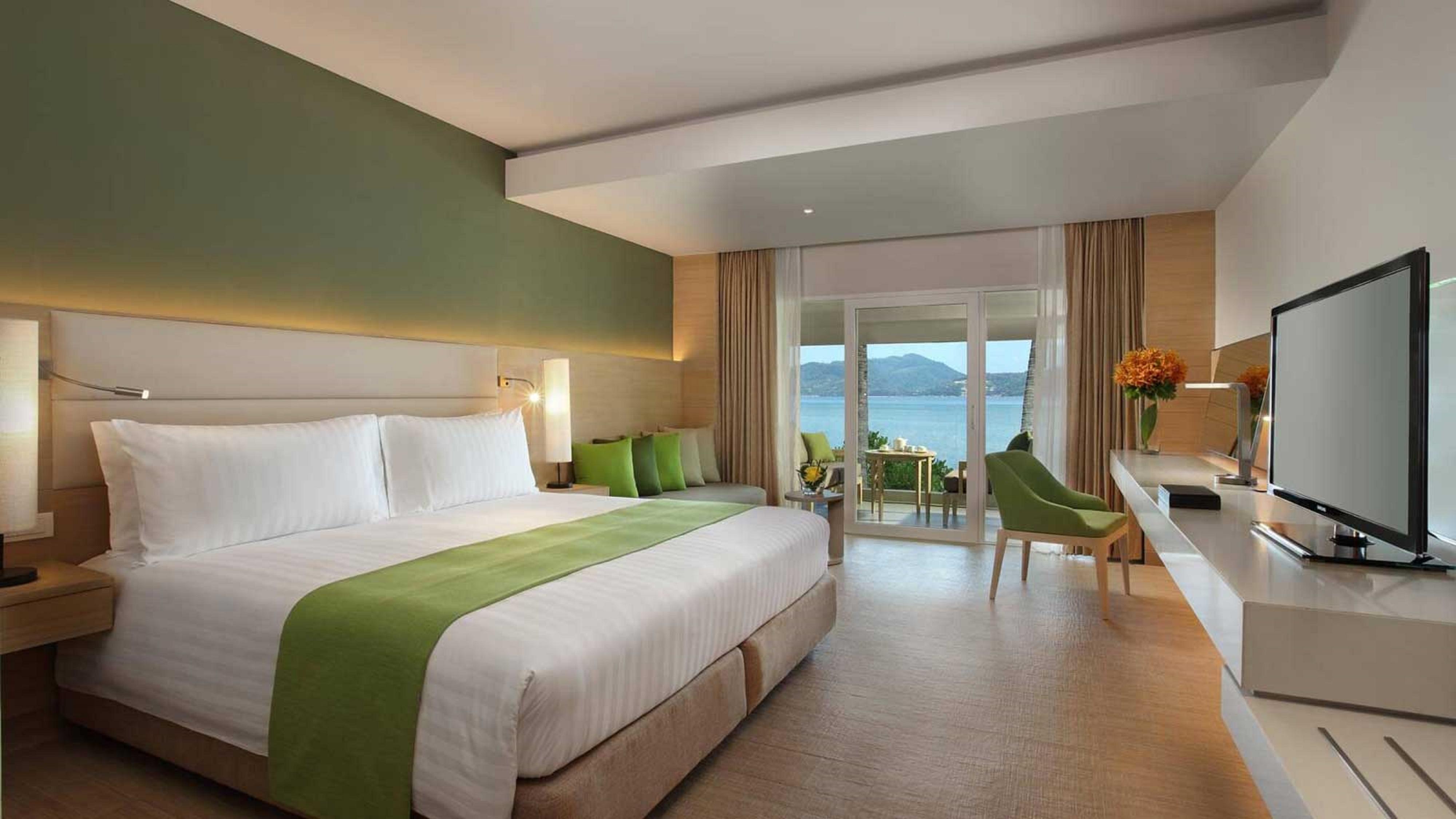 Amari Phuket 5*