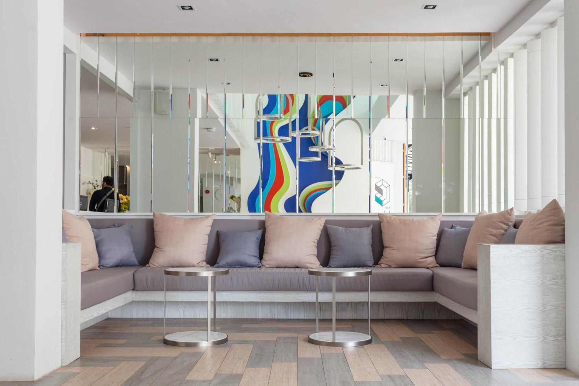 Hotel The Bloc Phuket - Sha Extra 4*