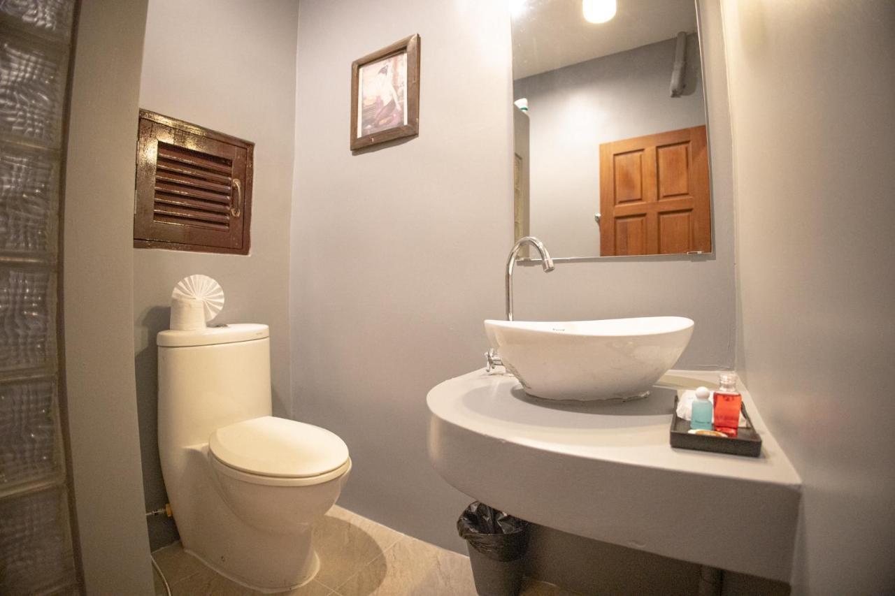 Rico's Apartamento Patong