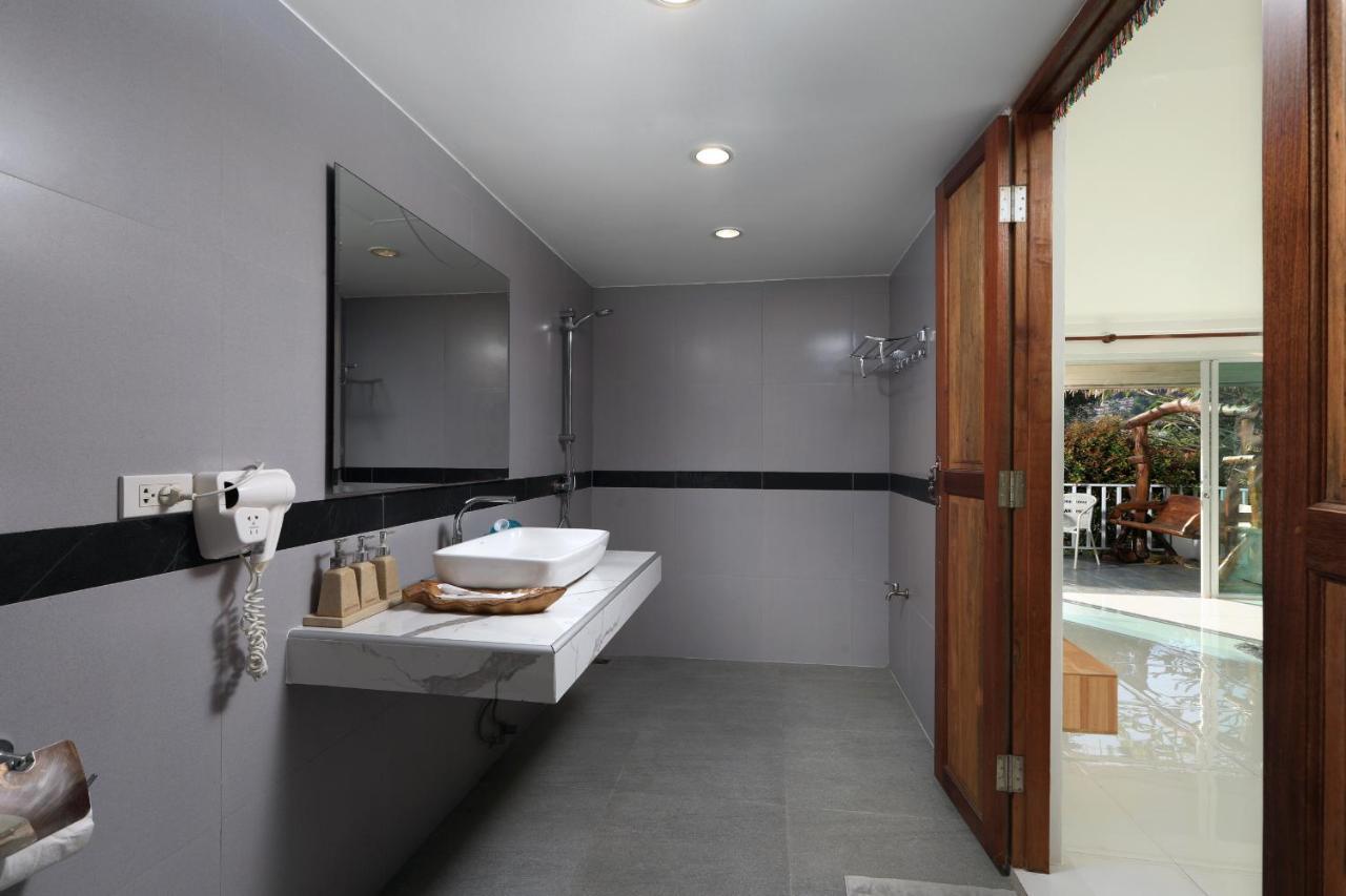 Daydream Hotel 3*