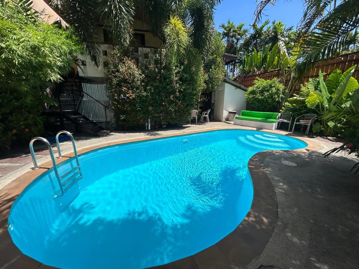 Bed & Breakfast Passion Nai Harn
