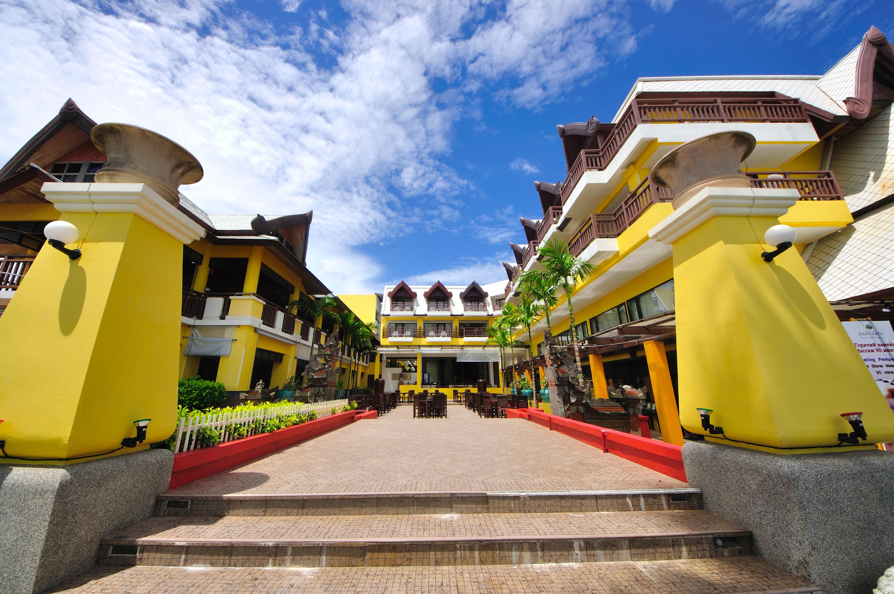 Woraburi Phuket & - Sha Resort 4*