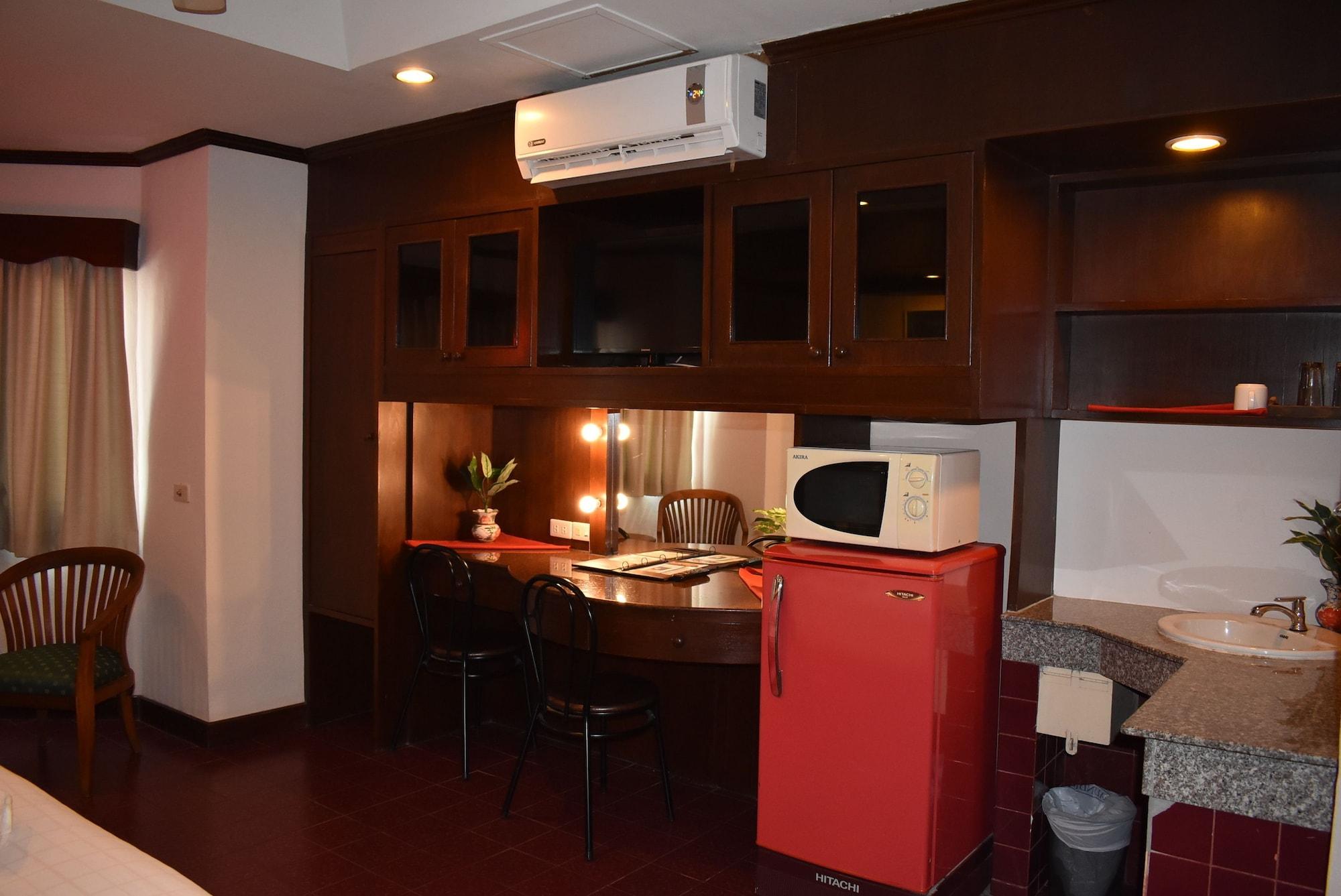 Cafe Hotel