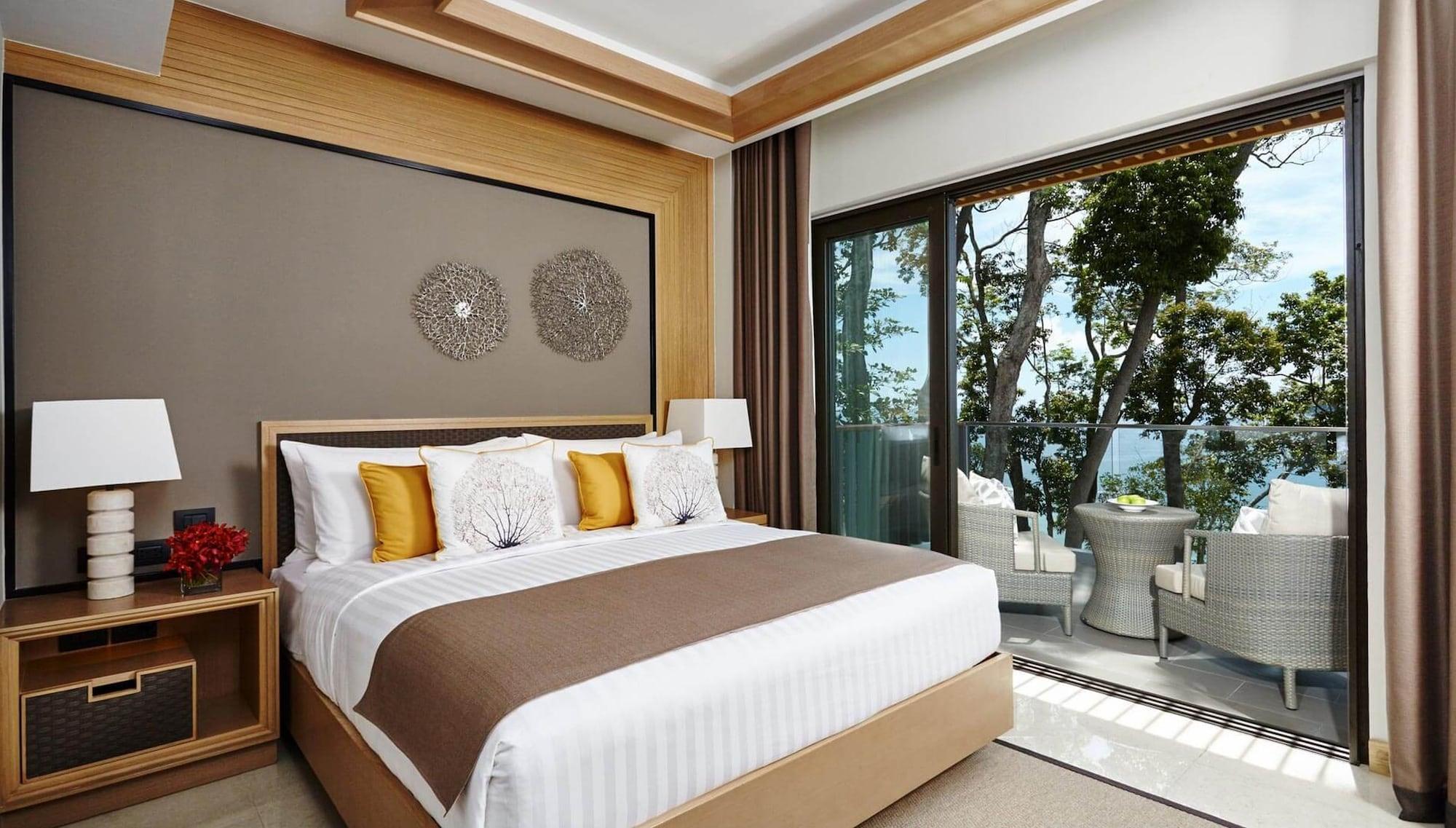 Amari Phuket 5*