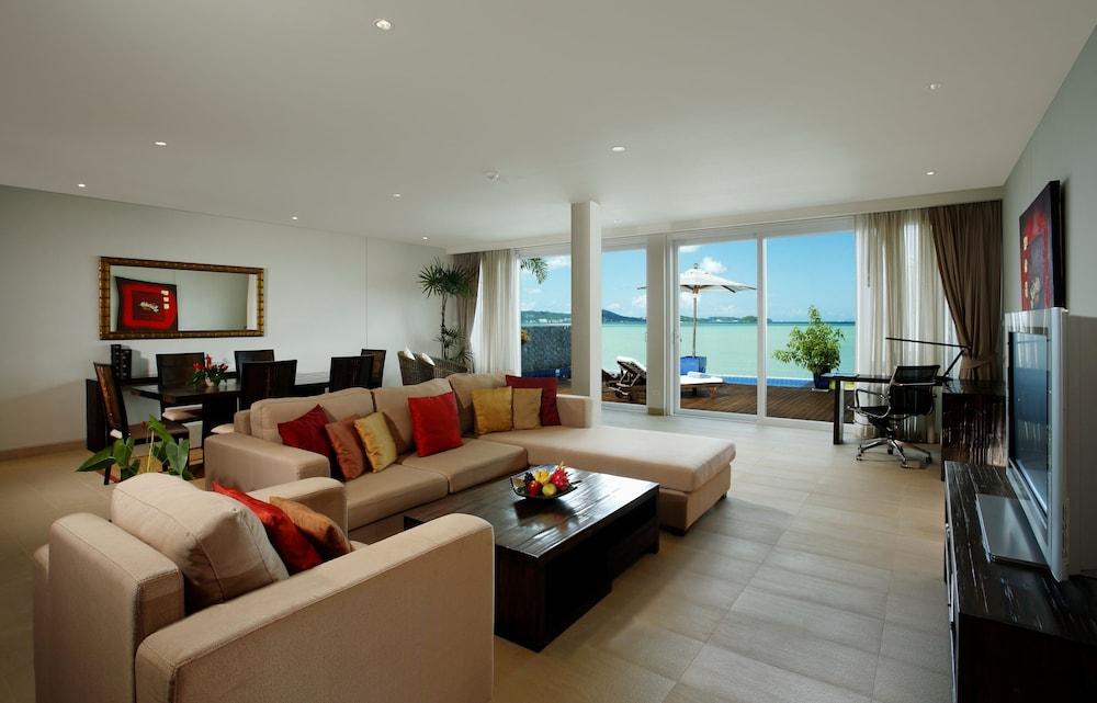 Selina Serenity Phuket 5*