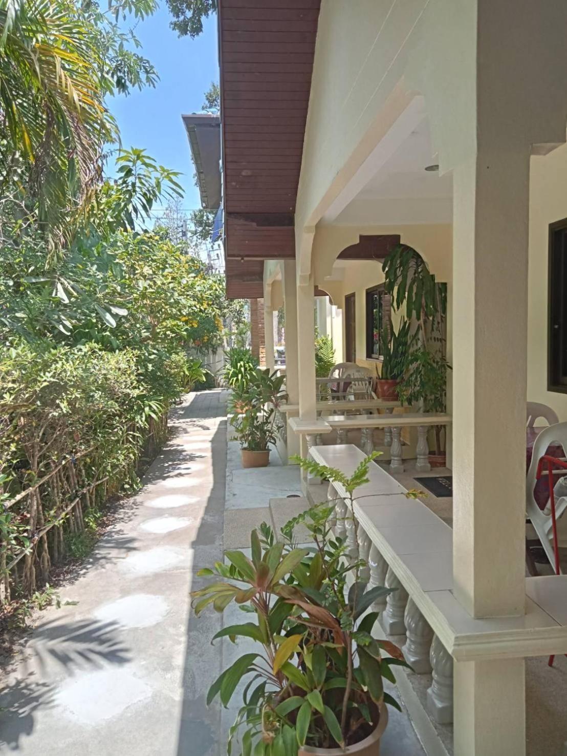 Casa de hóspedes Wattana Nai Yang