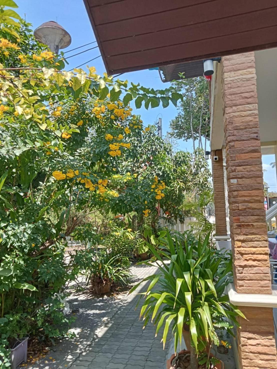 Casa de hóspedes Wattana Nai Yang