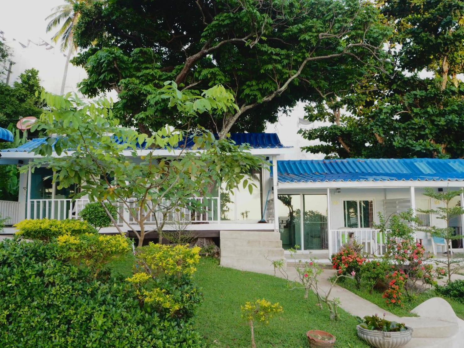 Resort Naiharn On The Rock Phuket 2*