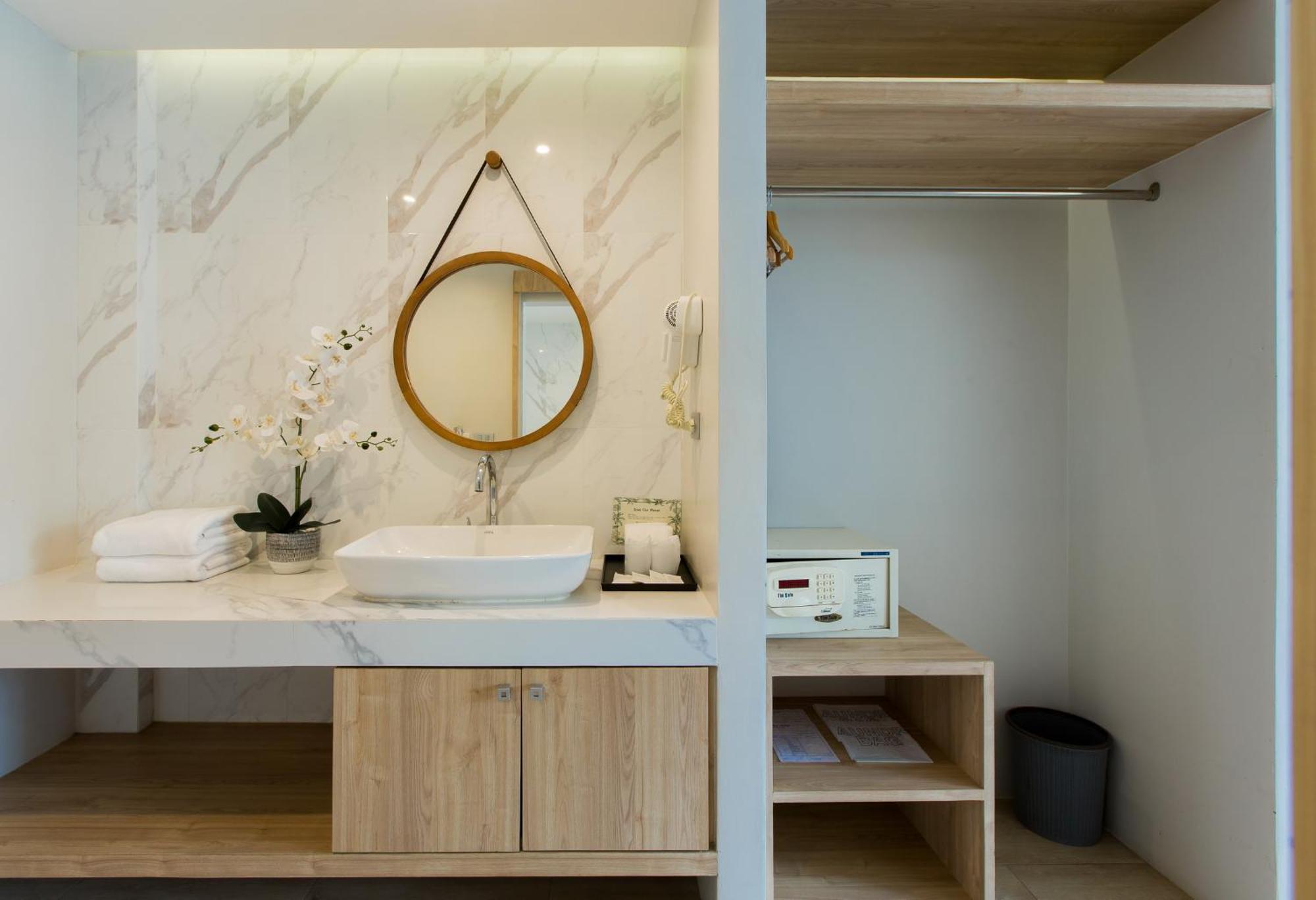 Coconut Village Phuket - Sha Extra 4*