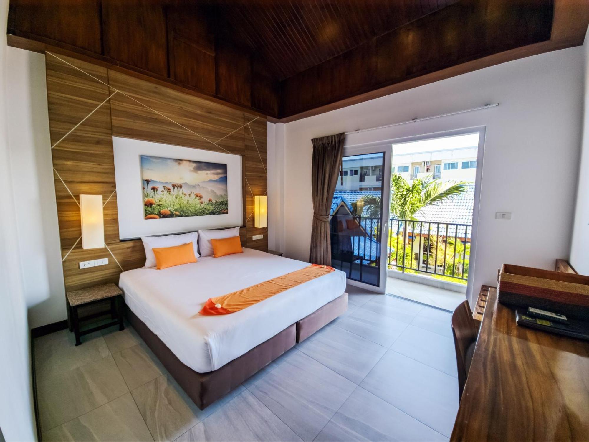 Phuket Airport - Sha Extra 3* Nai Yang