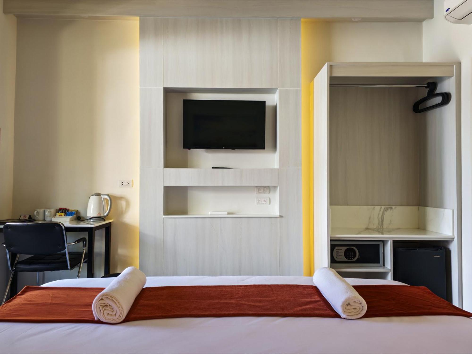 Phuket Airport - Sha Extra Resort 3*