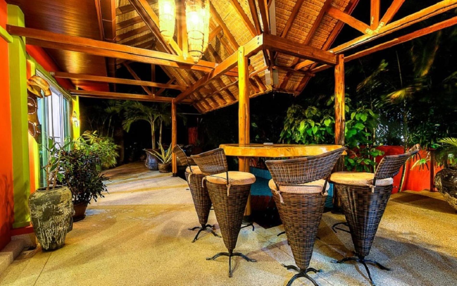Chaba Pool Villa Nai Harn