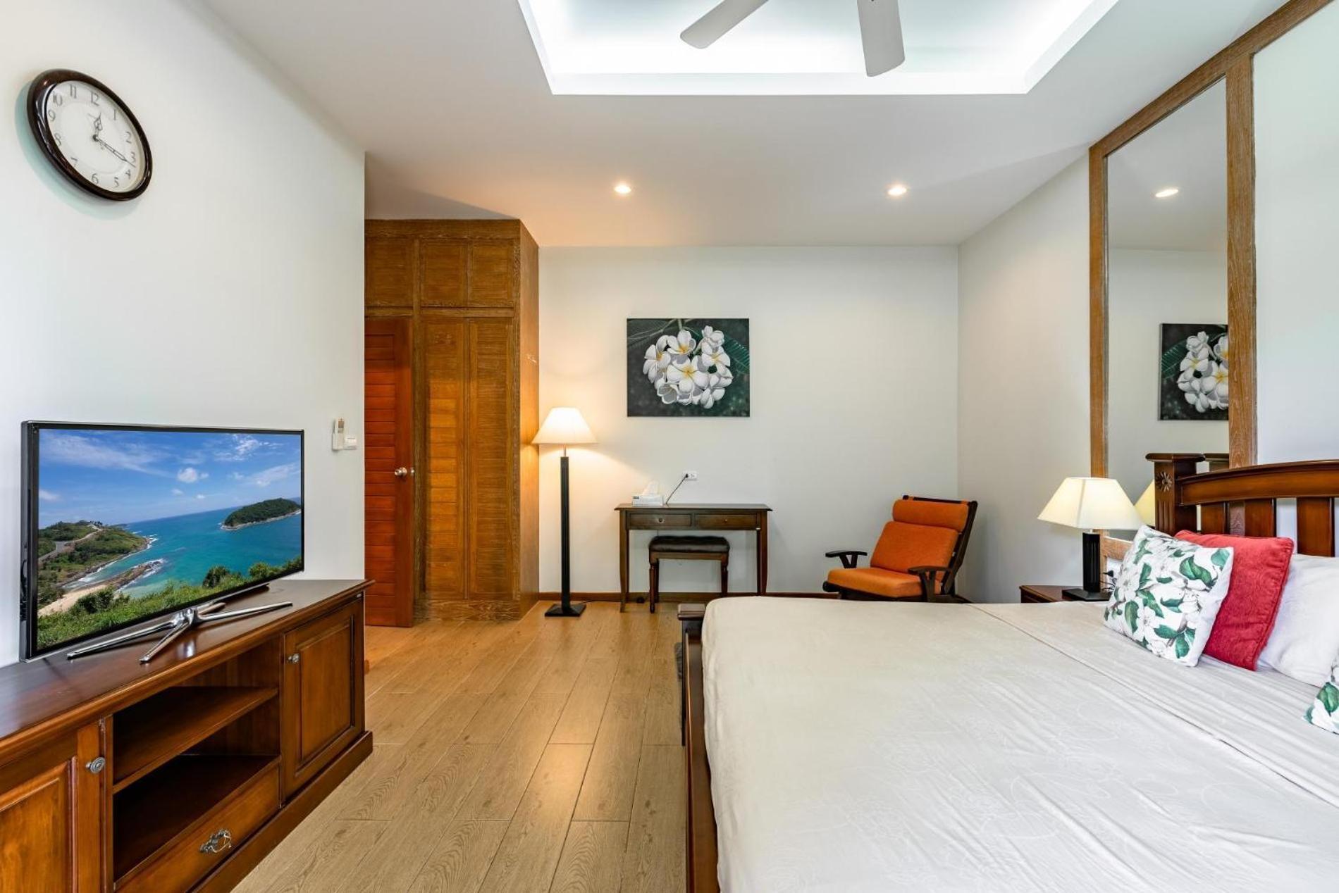 Champagne Pool Villa Rawai