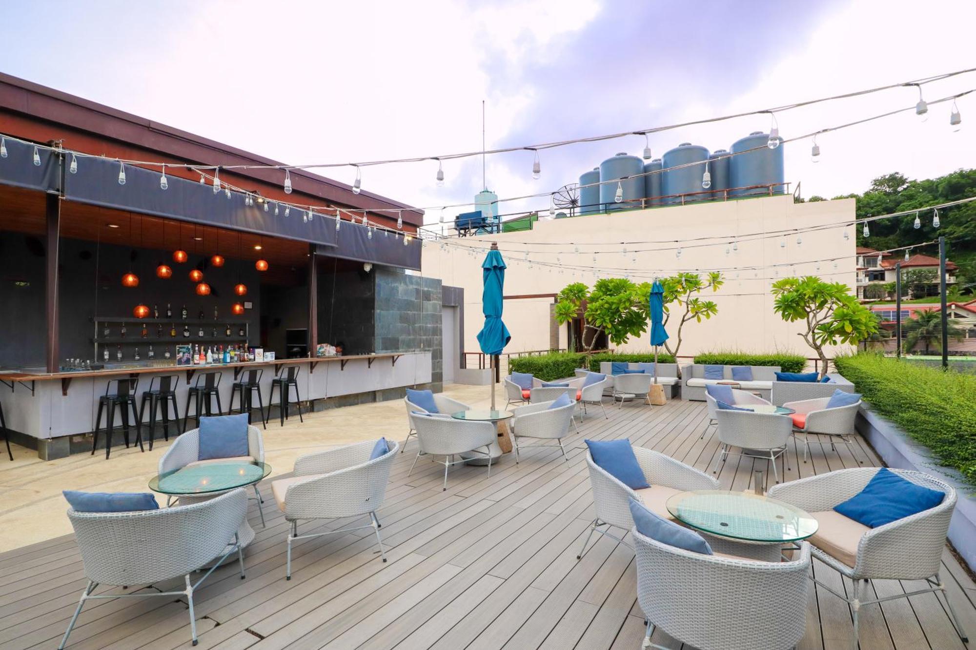 Bandara Resort, Phuket Hotel 4*