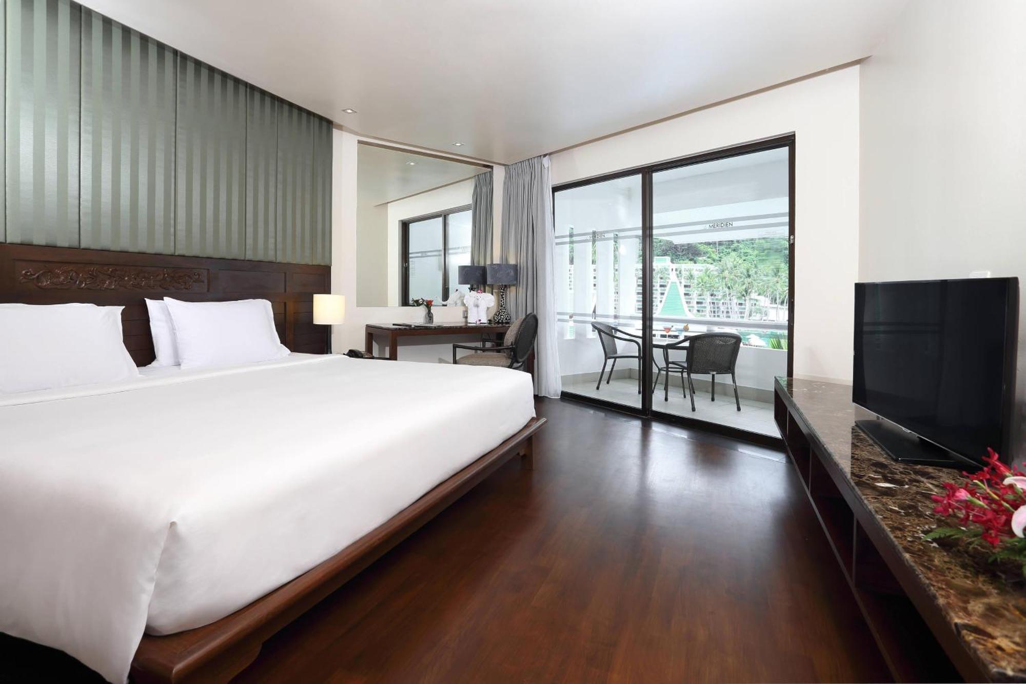 Le Meridien Phuket Resort Karon