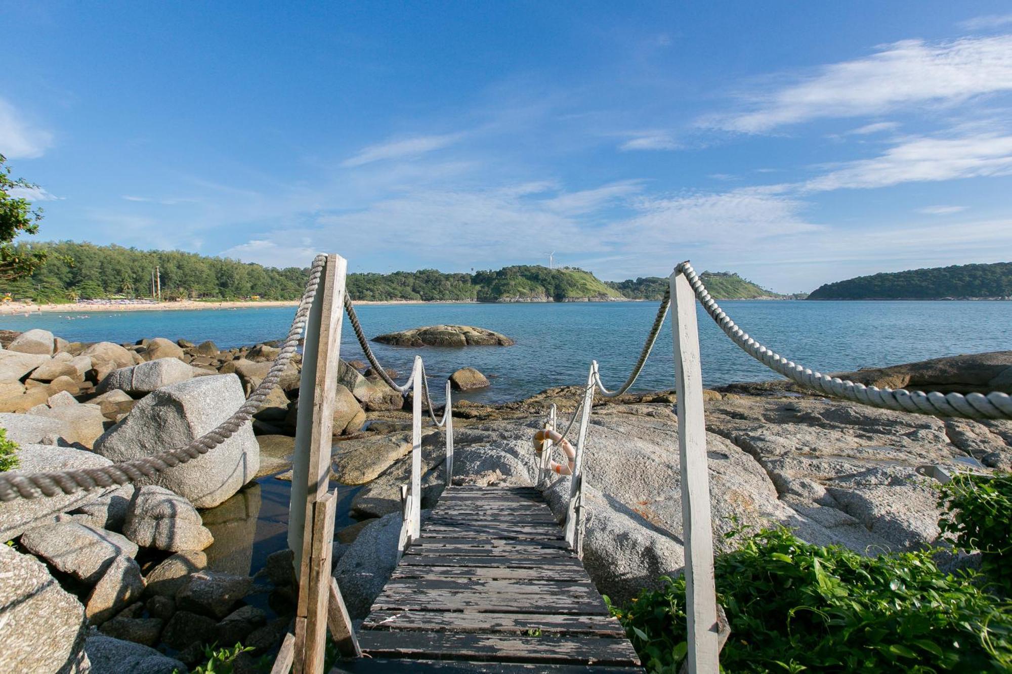 Naiharn On The Rock Phuket 2*
