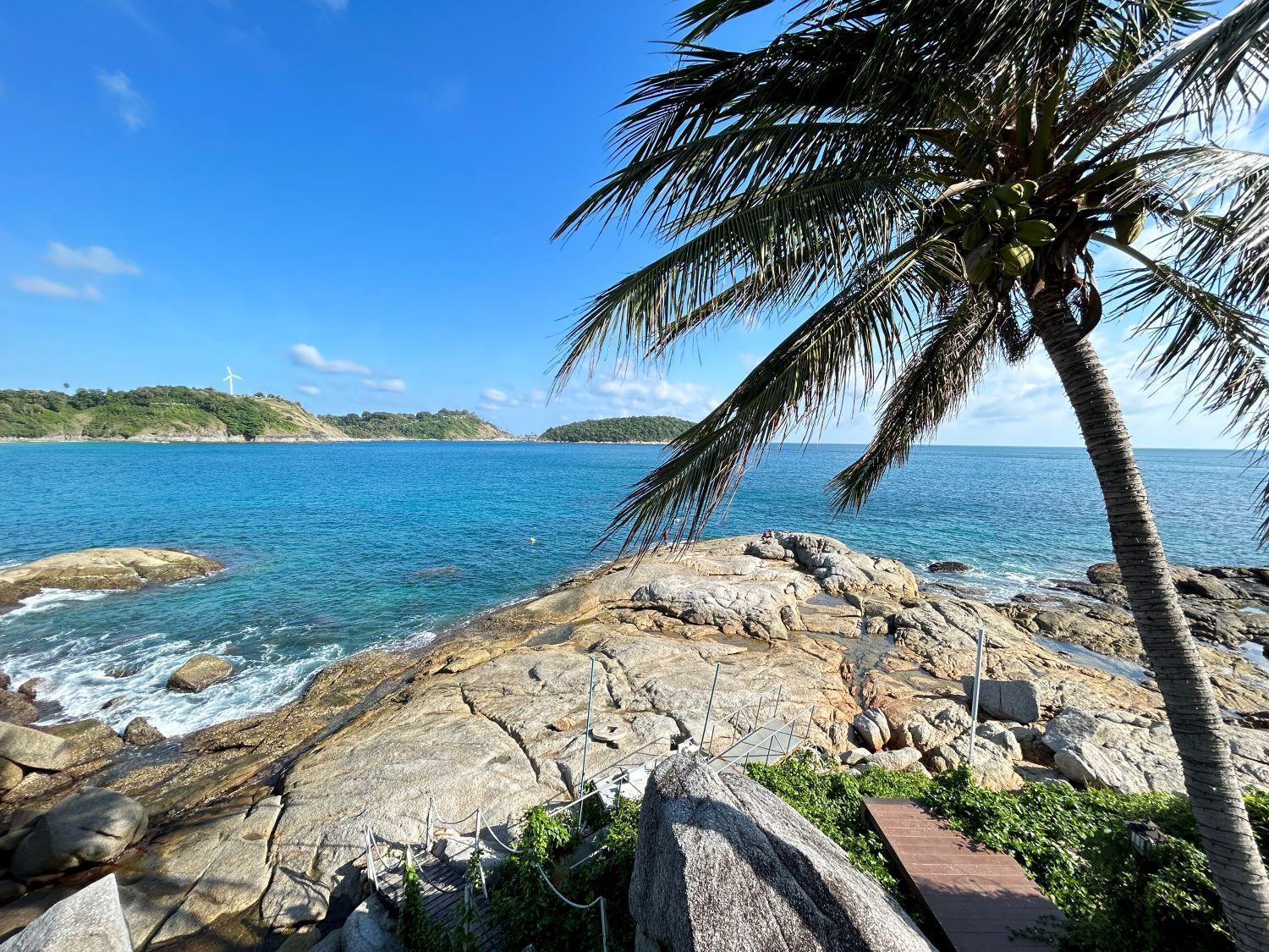 Naiharn On The Rock Phuket Resort 2*