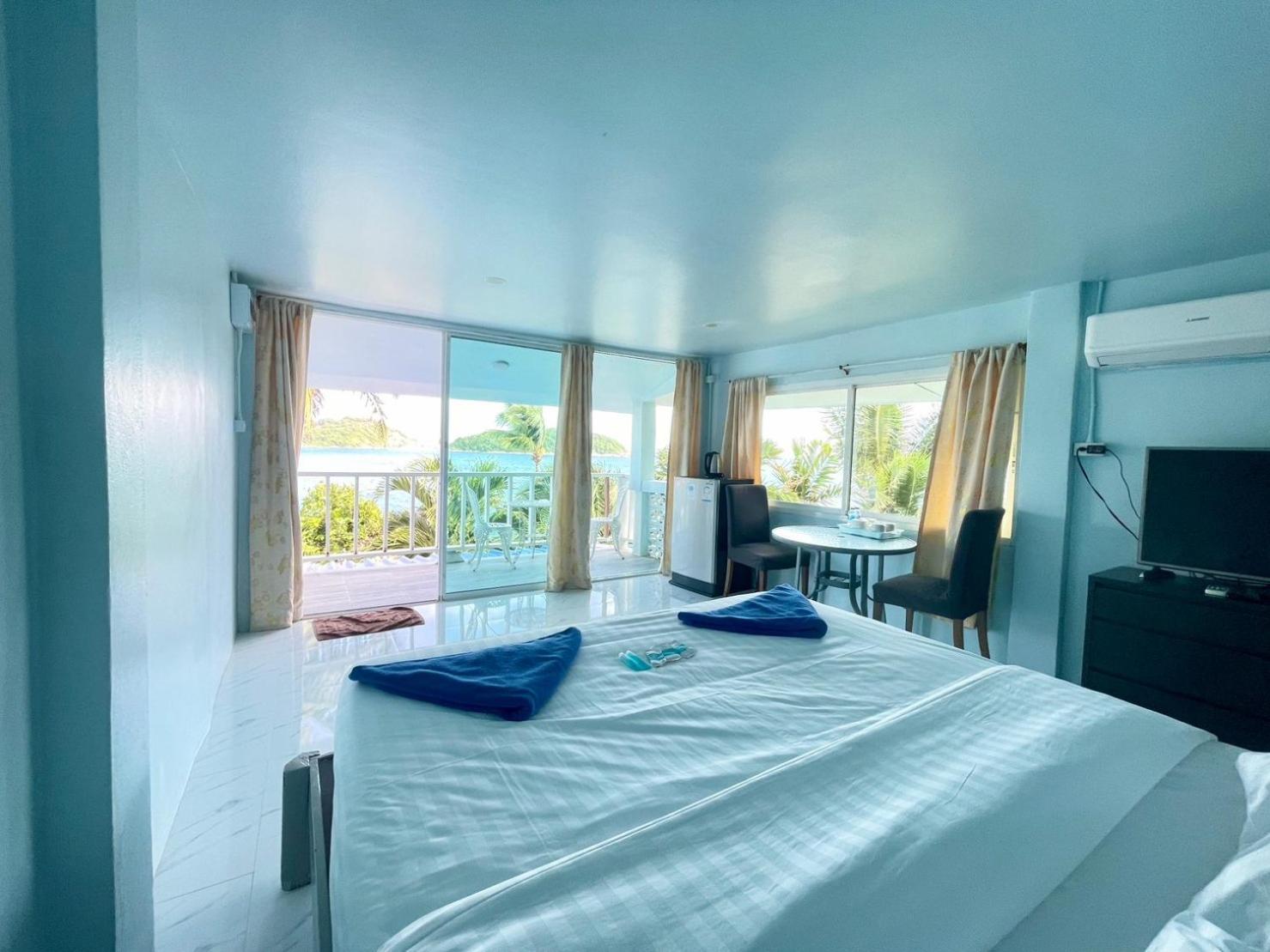 Naiharn On The Rock Phuket Resort 2*