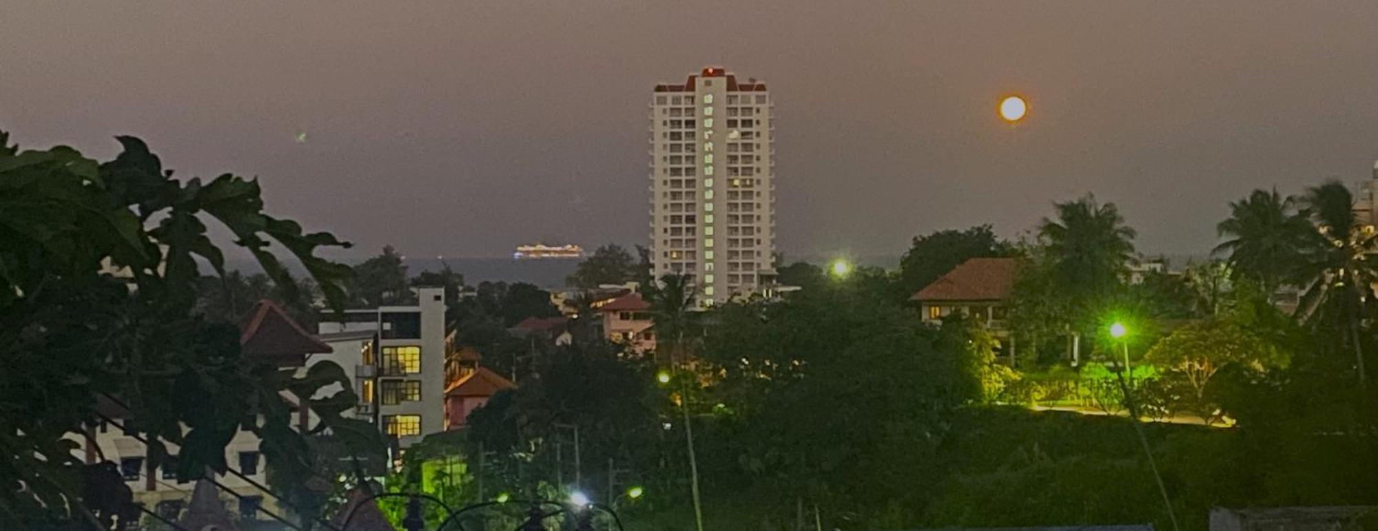 Oasis & Villa Karon