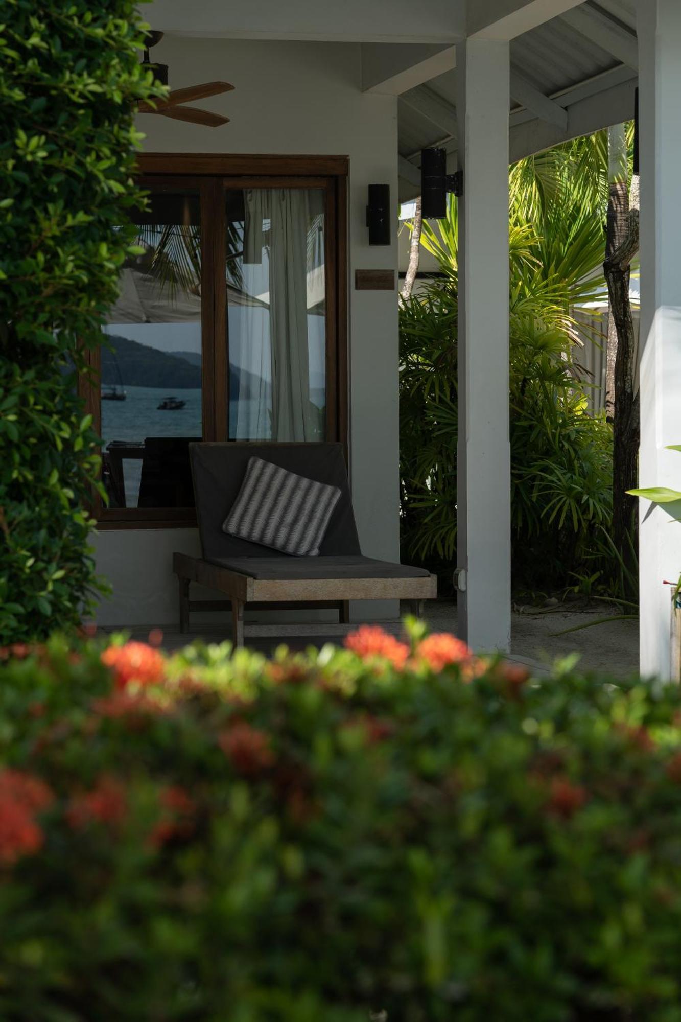 The Cove 4*