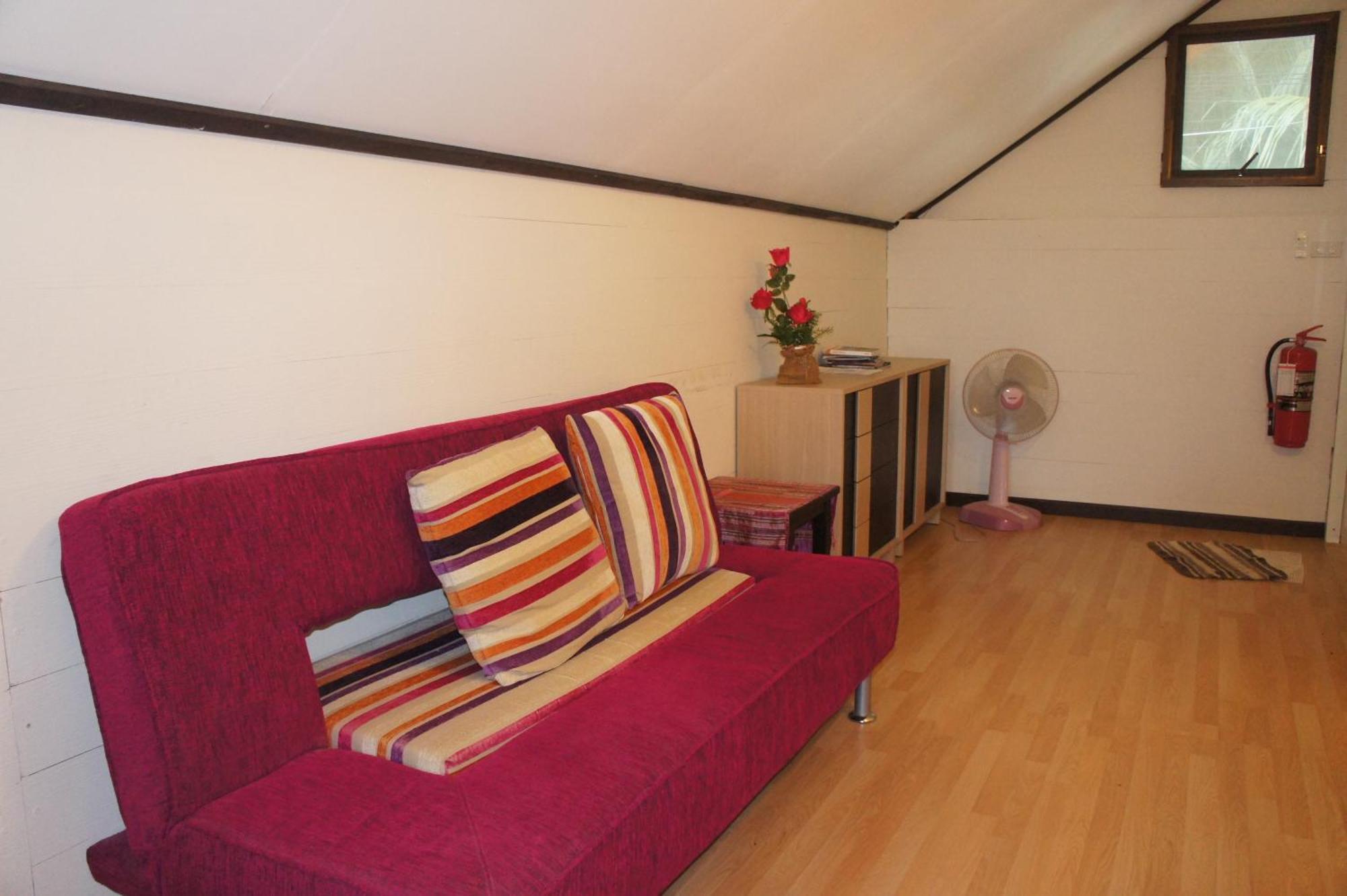 Phuket Gay Bed & Breakfast Kathu