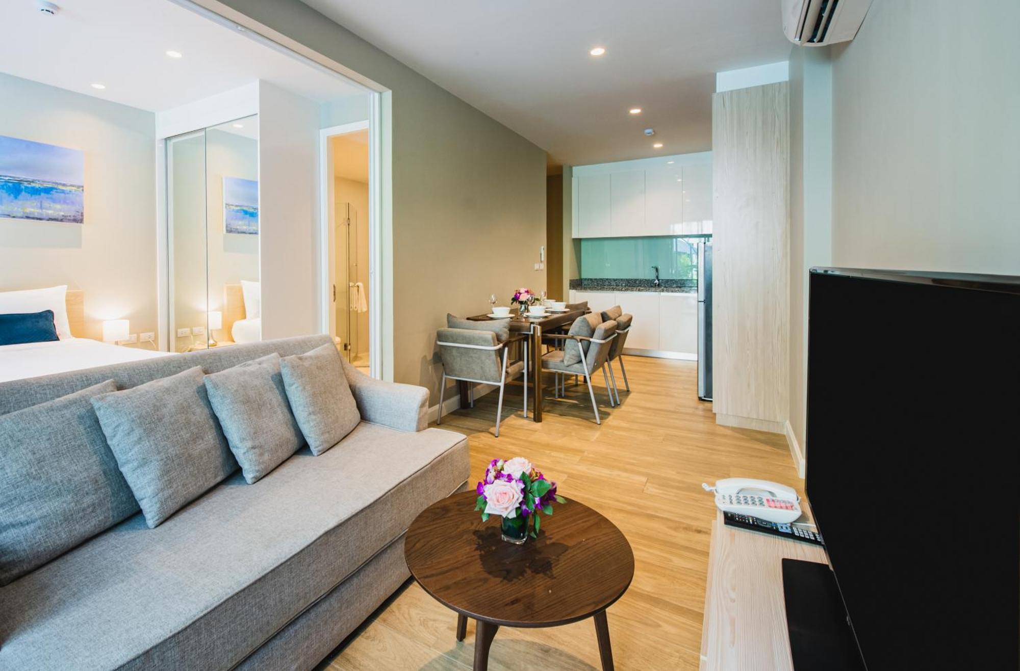 Hotel Diamond Phuket Official Account