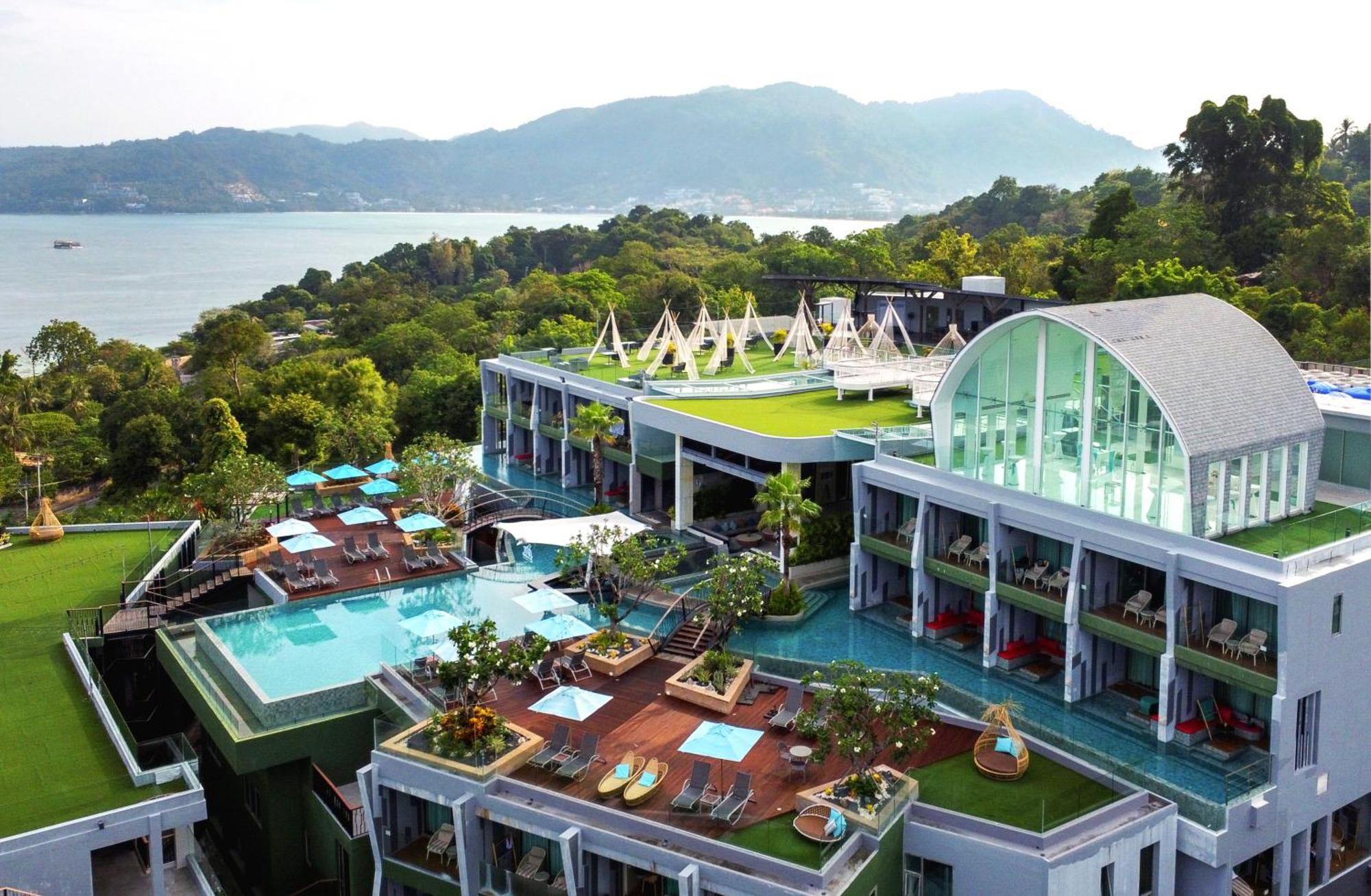Crest & Pool - Sha Extra Resort