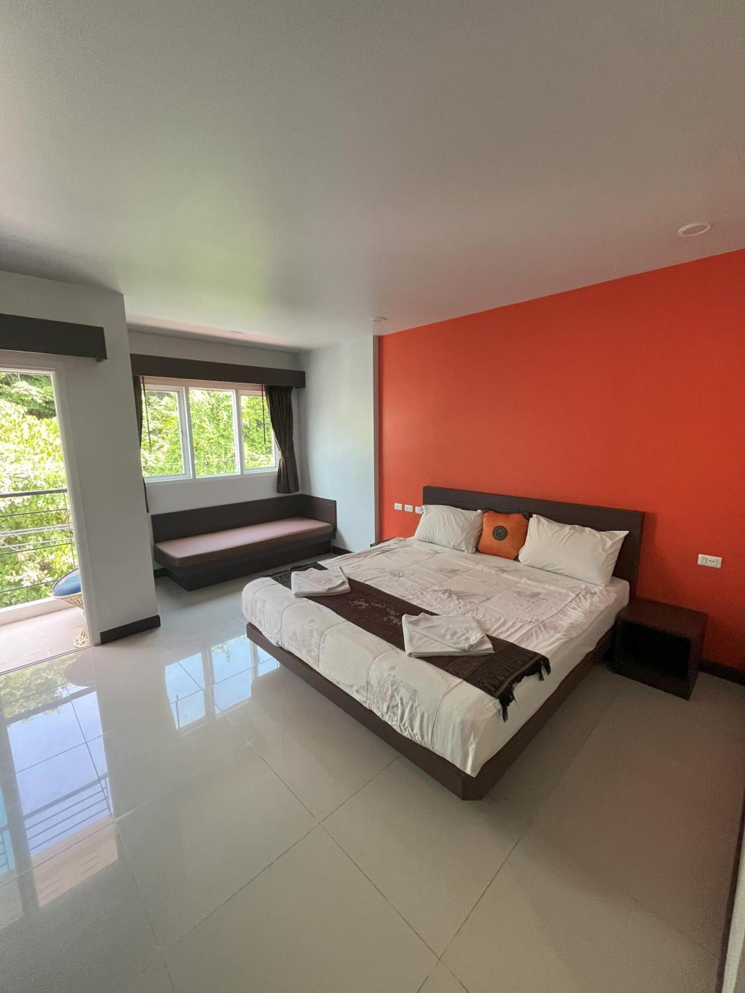 Chollada 3* Kamala Beach