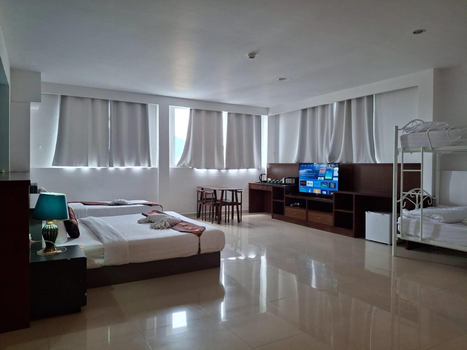 Sereneburi Hotel