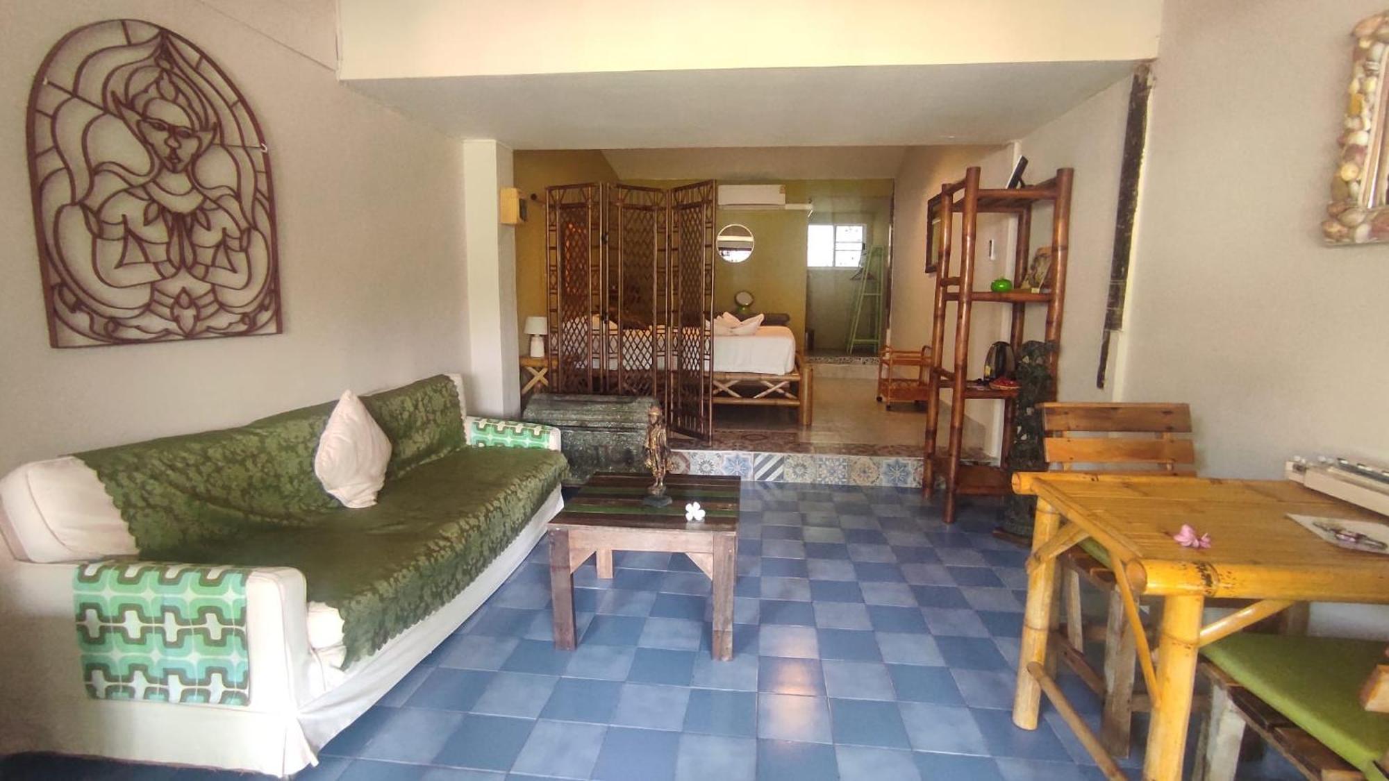 Baan Sikhao Yanui Guest house
