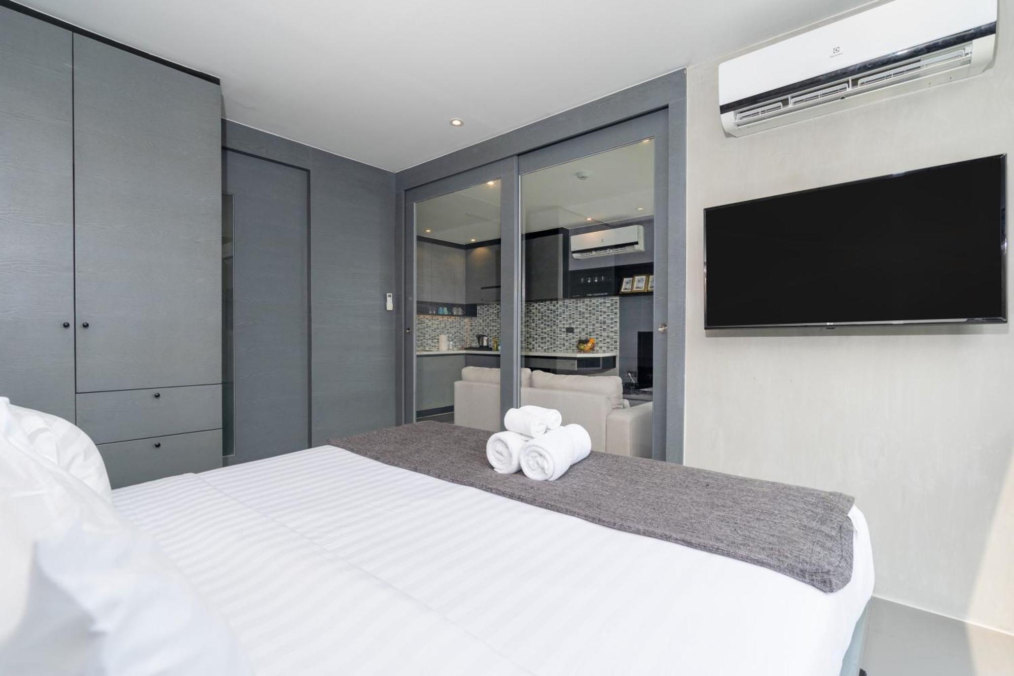Scenic Hill View 1br P609 In Citygate, Great Facilities, Close To And Fantasea Apartment