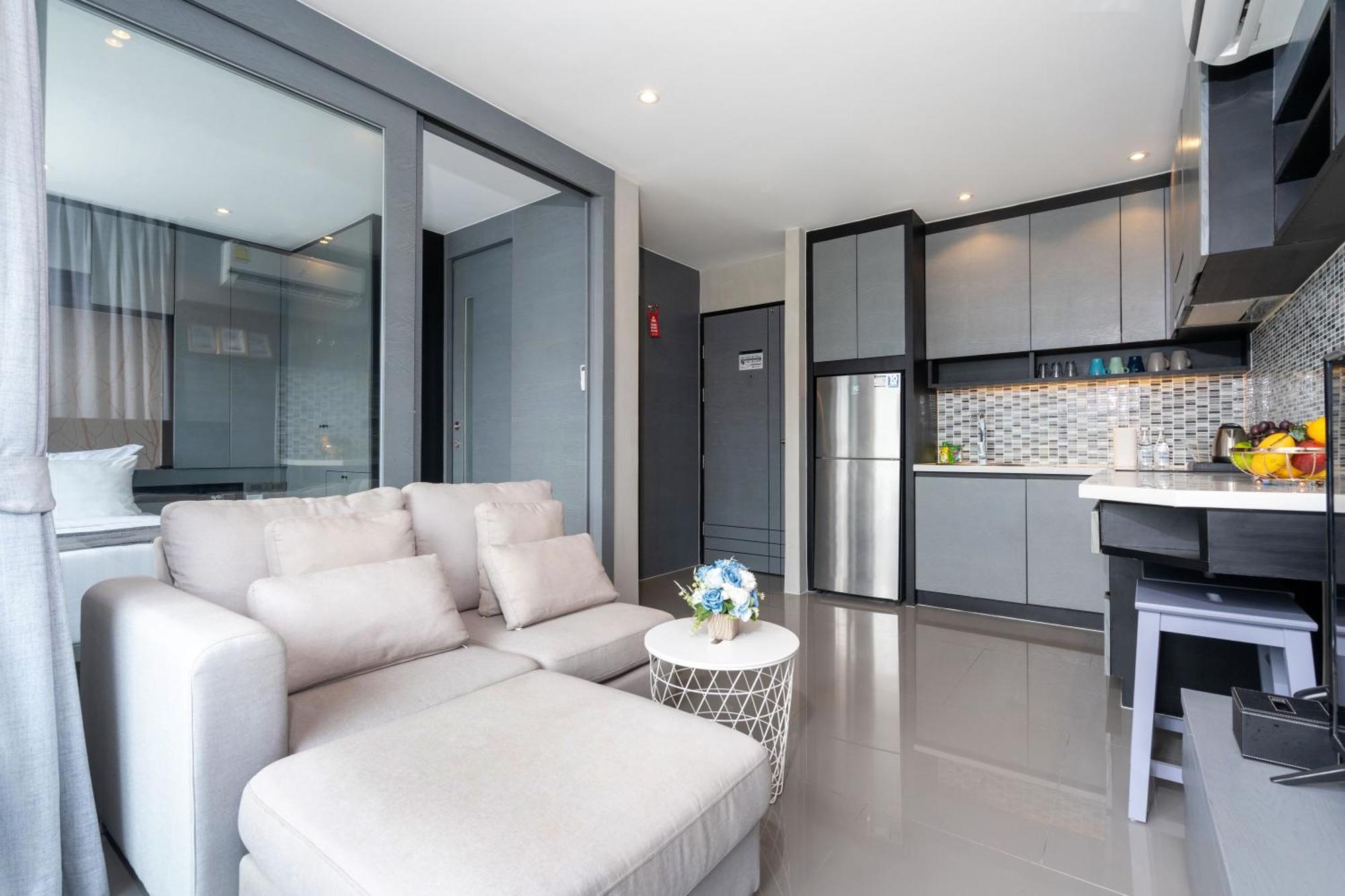 Scenic Hill View 1br P609 In Citygate, Great Facilities, Close To And Fantasea