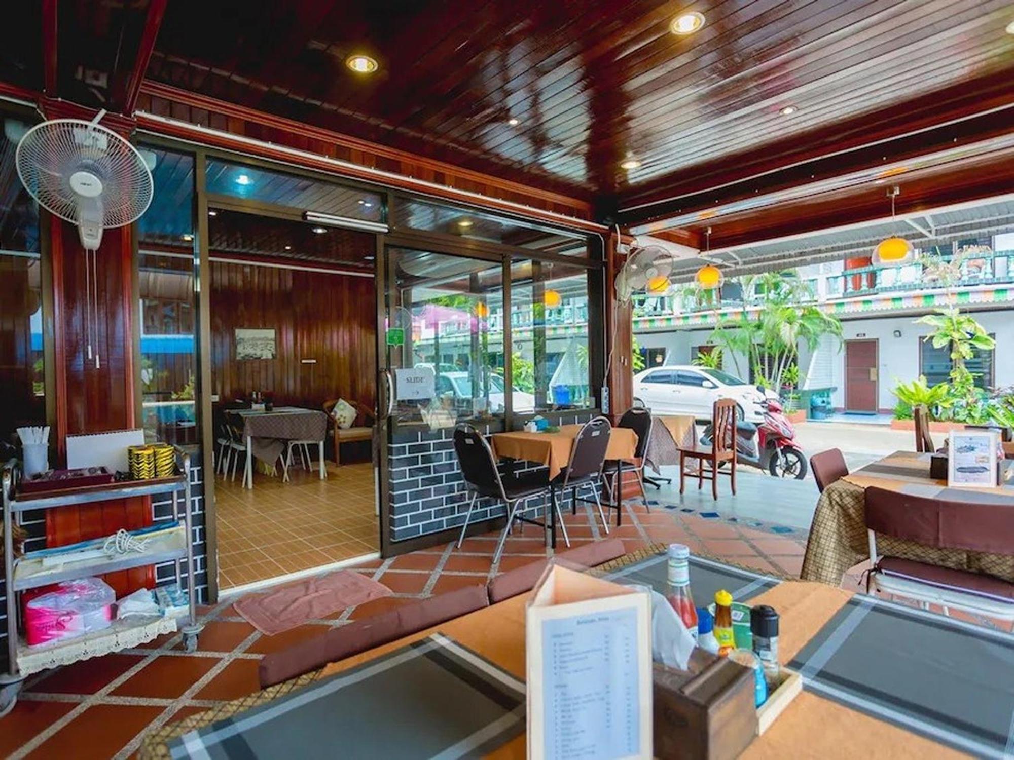 Rabbit Mansion Guest house 2*