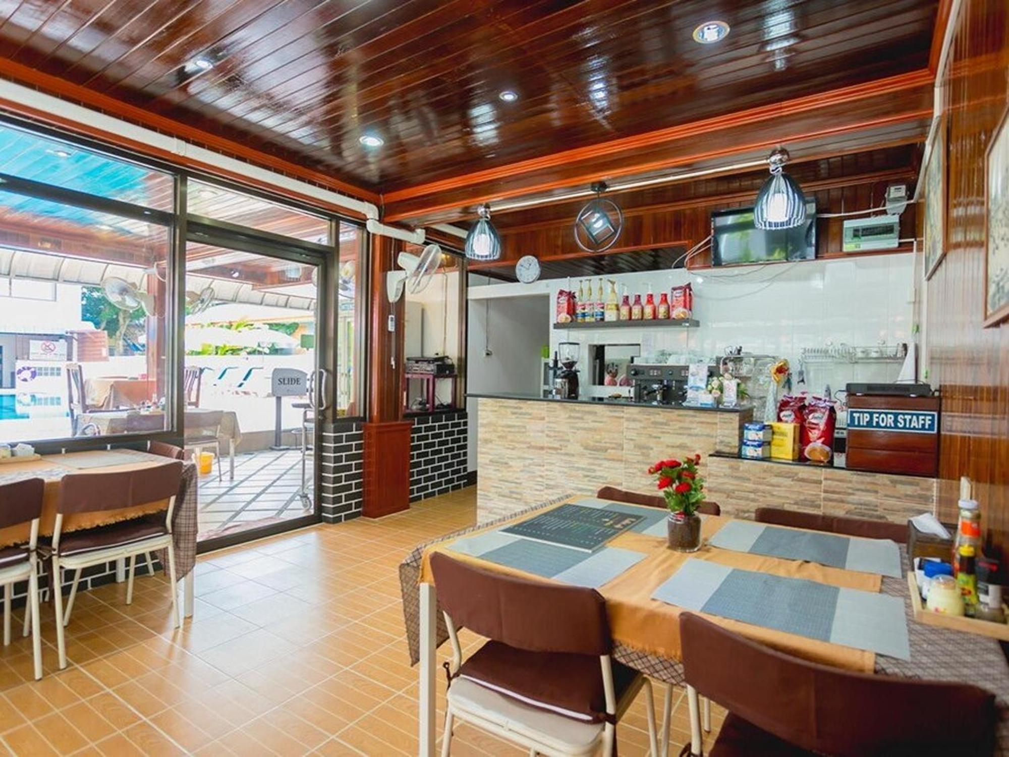 Rabbit Mansion Guest house Patong