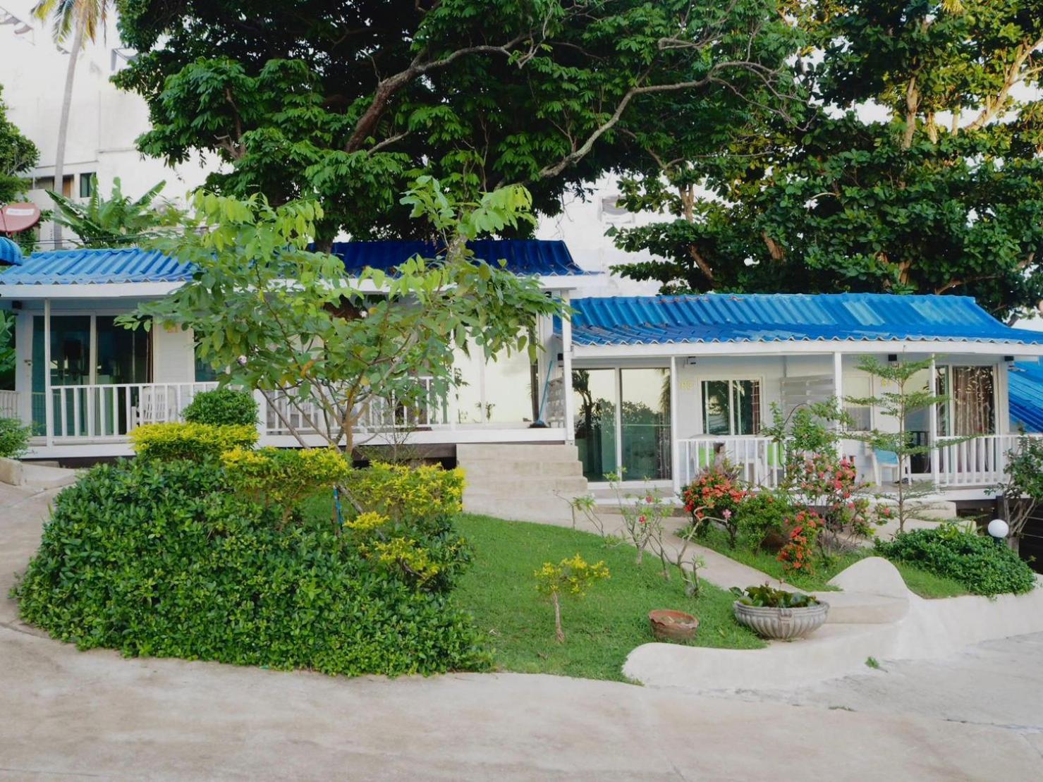 Naiharn On The Rock Phuket 2*