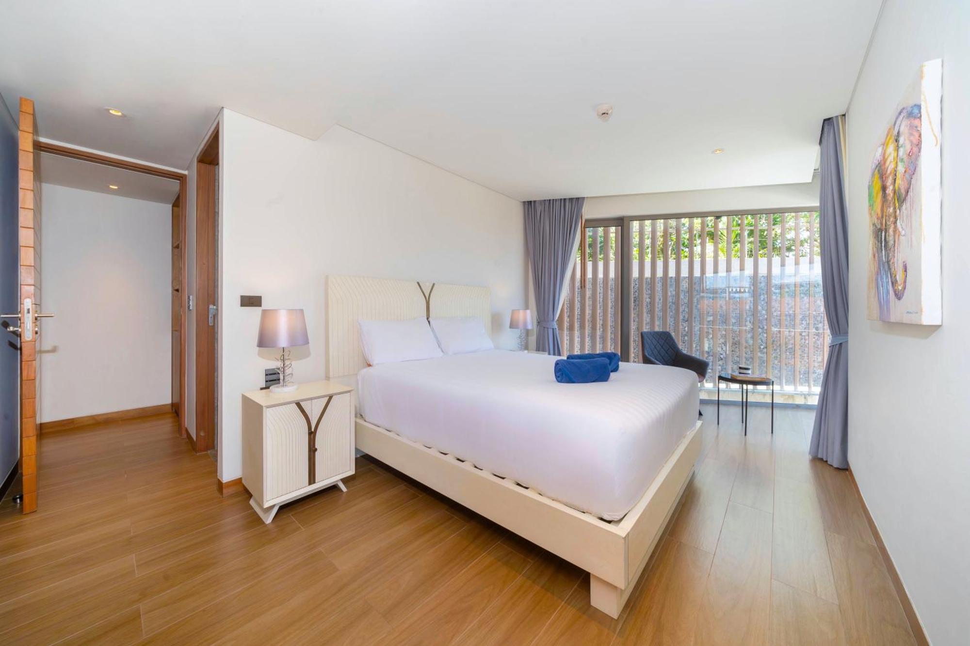 Luxury Ocean View 2br 82 In Bluepoint Residence, Near And Paradise Patong