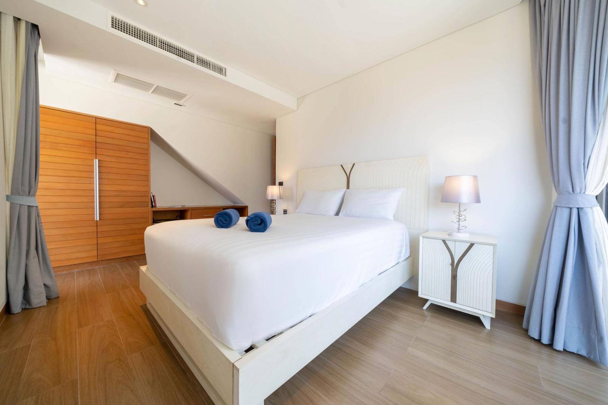 Apartment Luxury Ocean View 2br 82 In Bluepoint Residence, Near And Paradise *