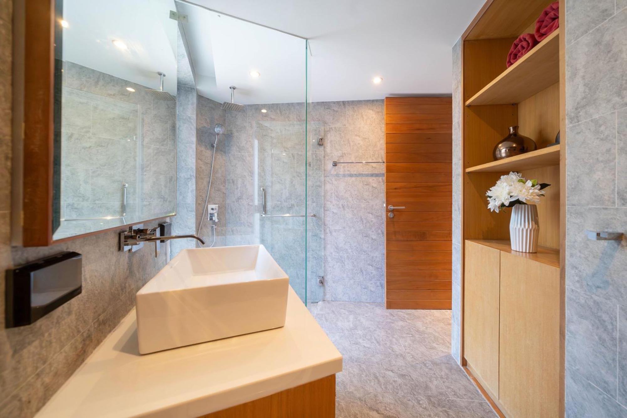 Luxury Ocean View 2br 82 In Bluepoint Residence, Near And Paradise * Patong