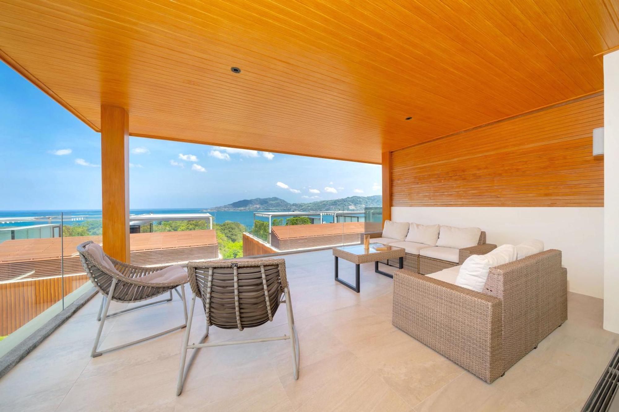 Luxury Ocean View 2br 82 In Bluepoint Residence, Near And Paradise