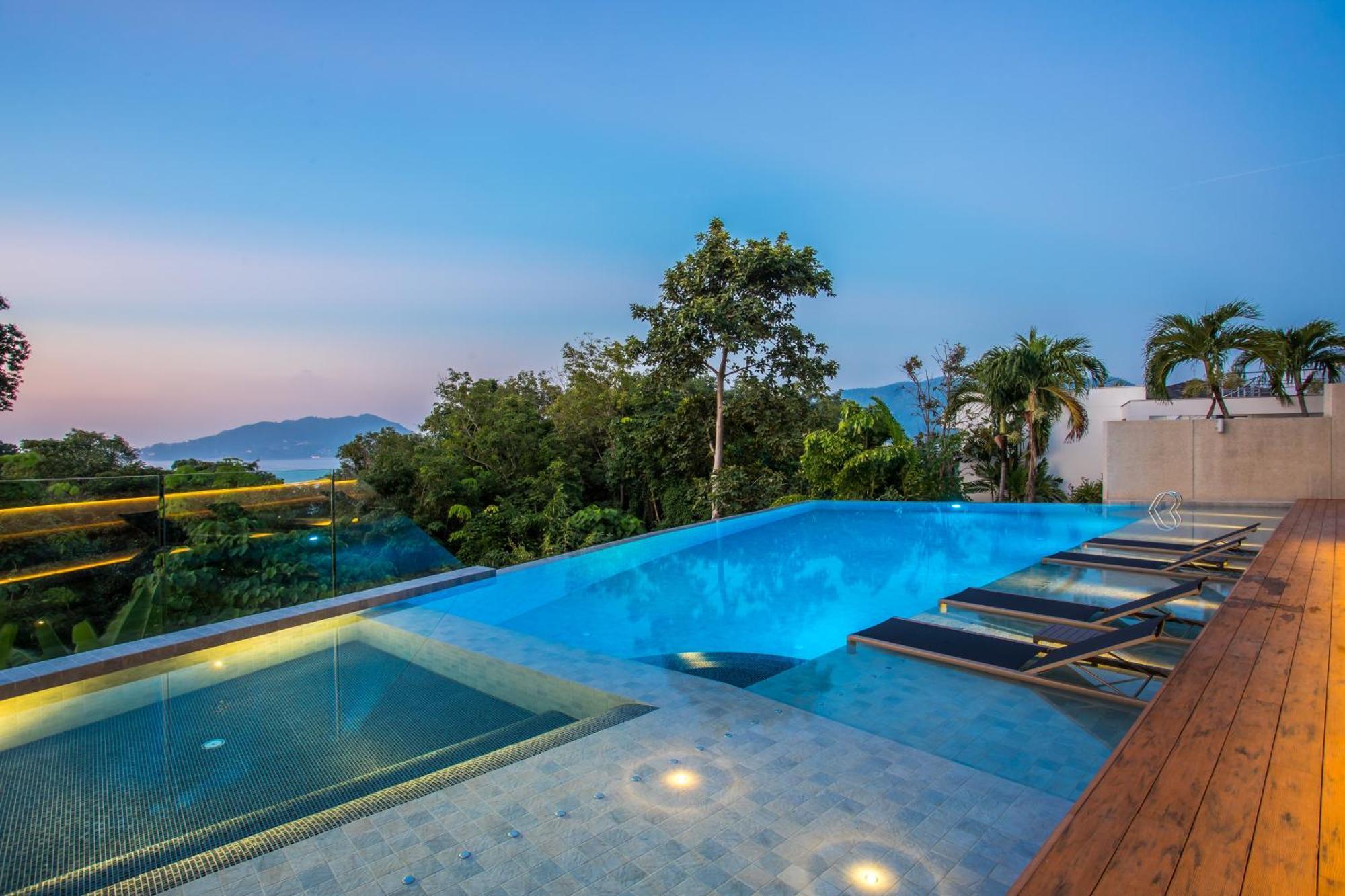 Luxury Ocean View 2br 82 In Bluepoint Residence, Near And Paradise Patong