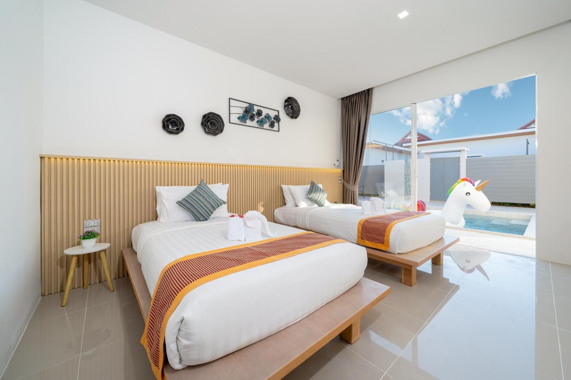 Andaman Time Beachside Pool Guest house Chalong